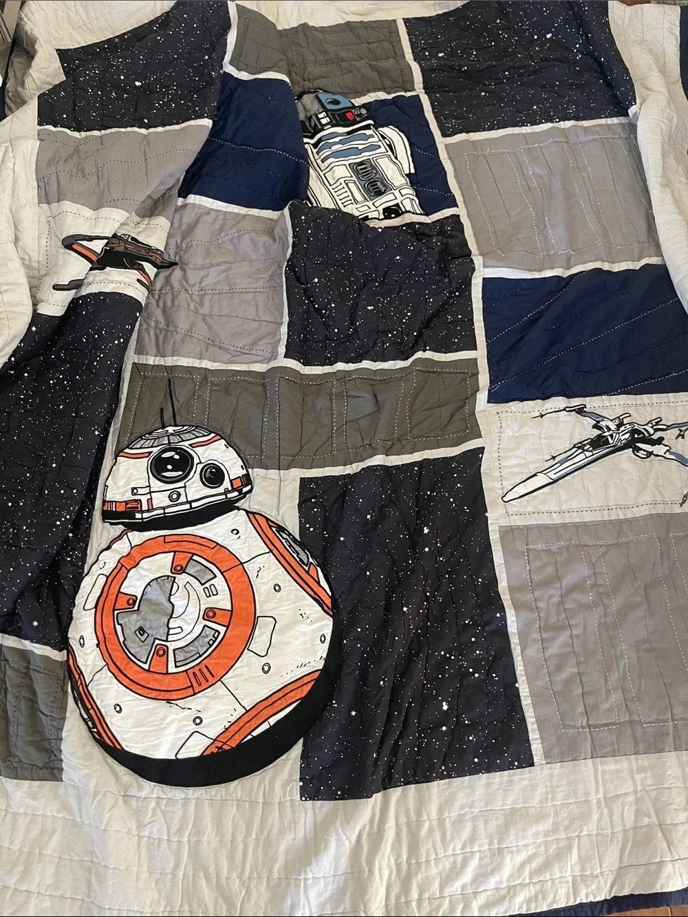 Pottery Barn Kids Star Wars Patchwork Full size Quilt, 1 Euro Sham, 1 Reg Sham